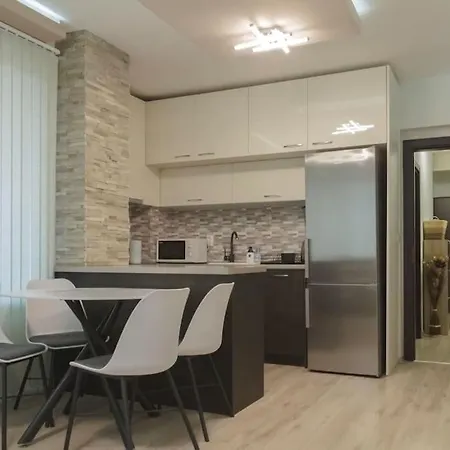 Apartment Breeze *